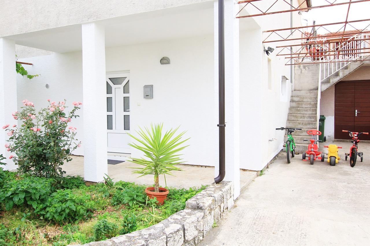 Apartment Anica Trogir Bagian luar foto