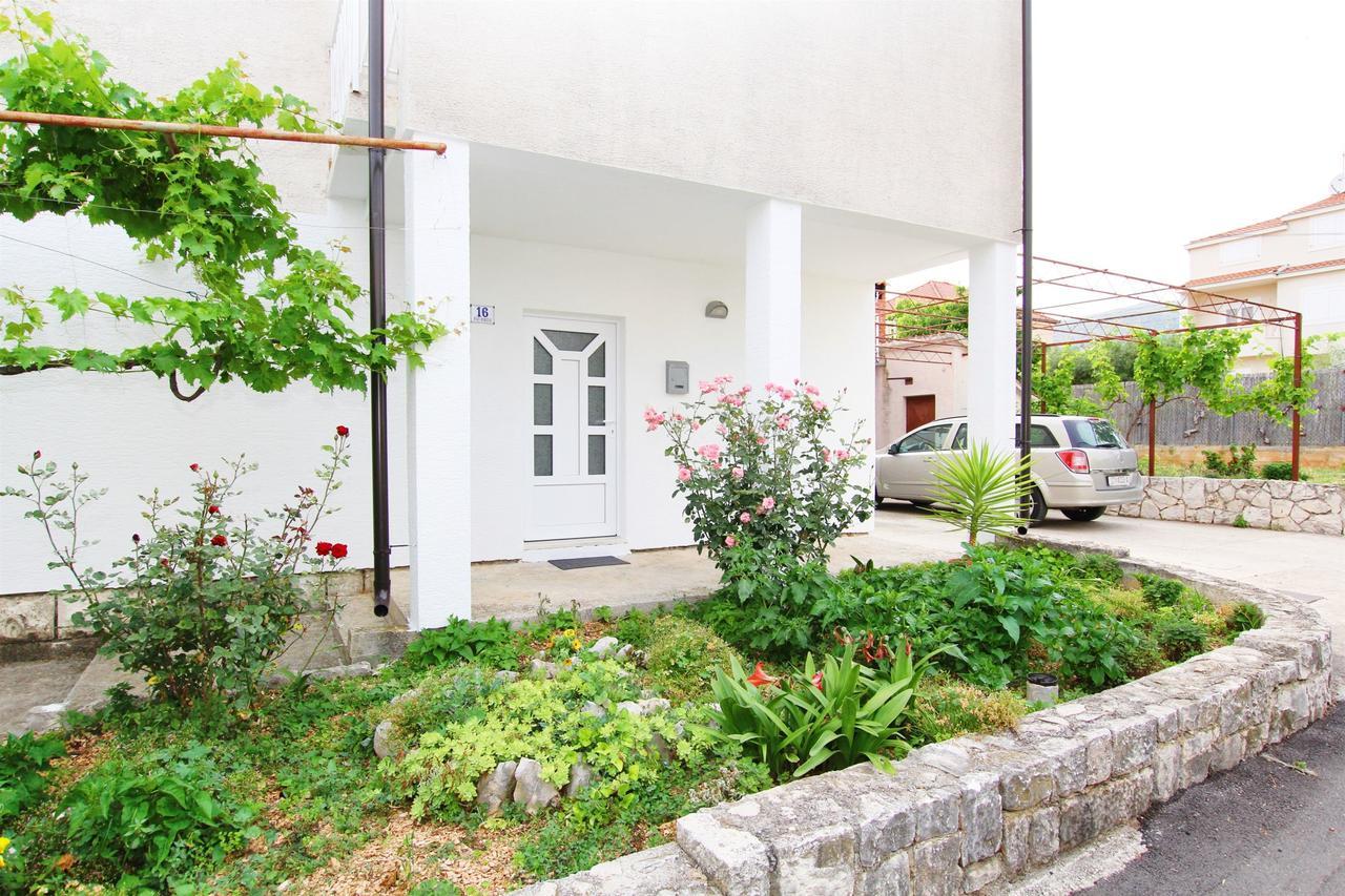Apartment Anica Trogir Bagian luar foto