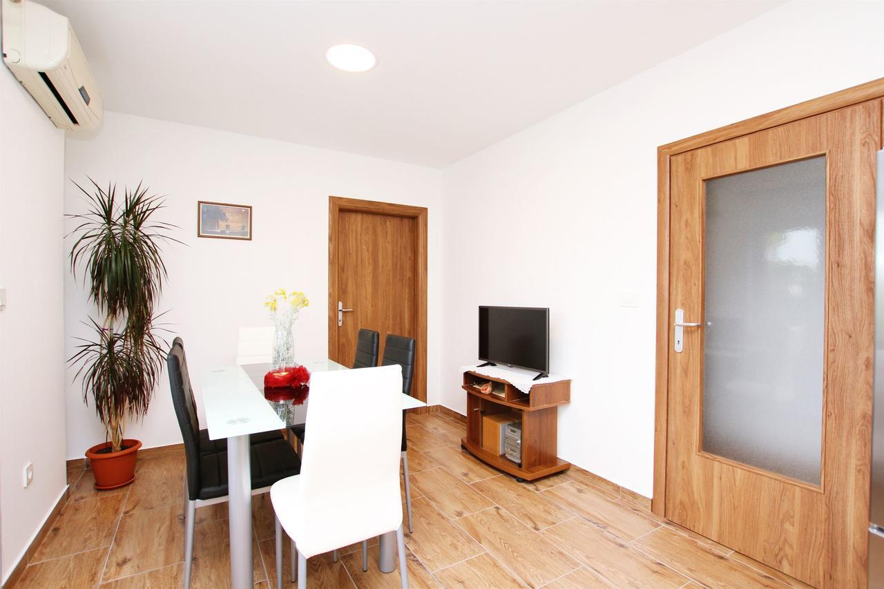 Apartment Anica Trogir Bagian luar foto