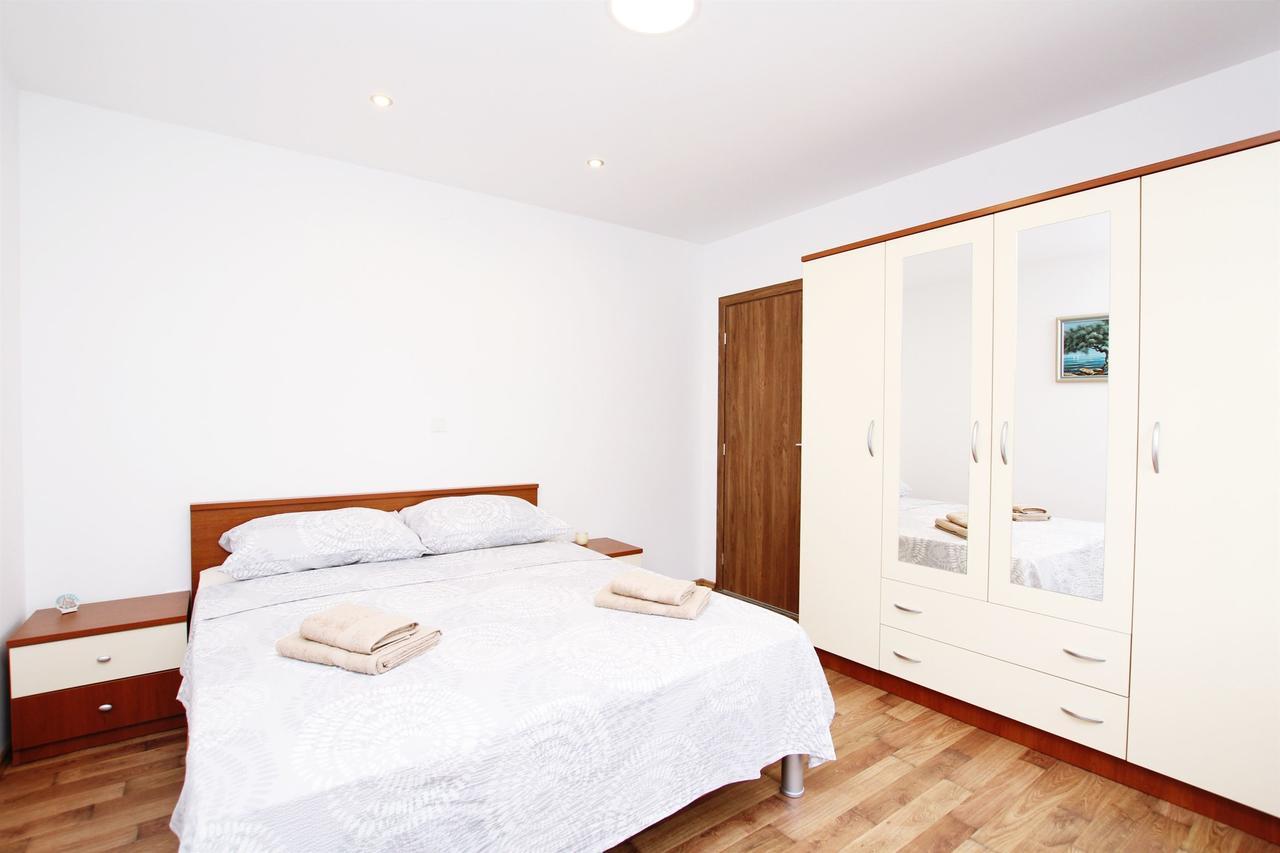 Apartment Anica Trogir Bagian luar foto