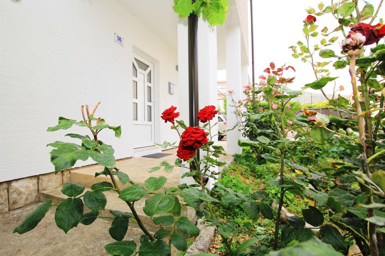 Apartment Anica Trogir Bagian luar foto