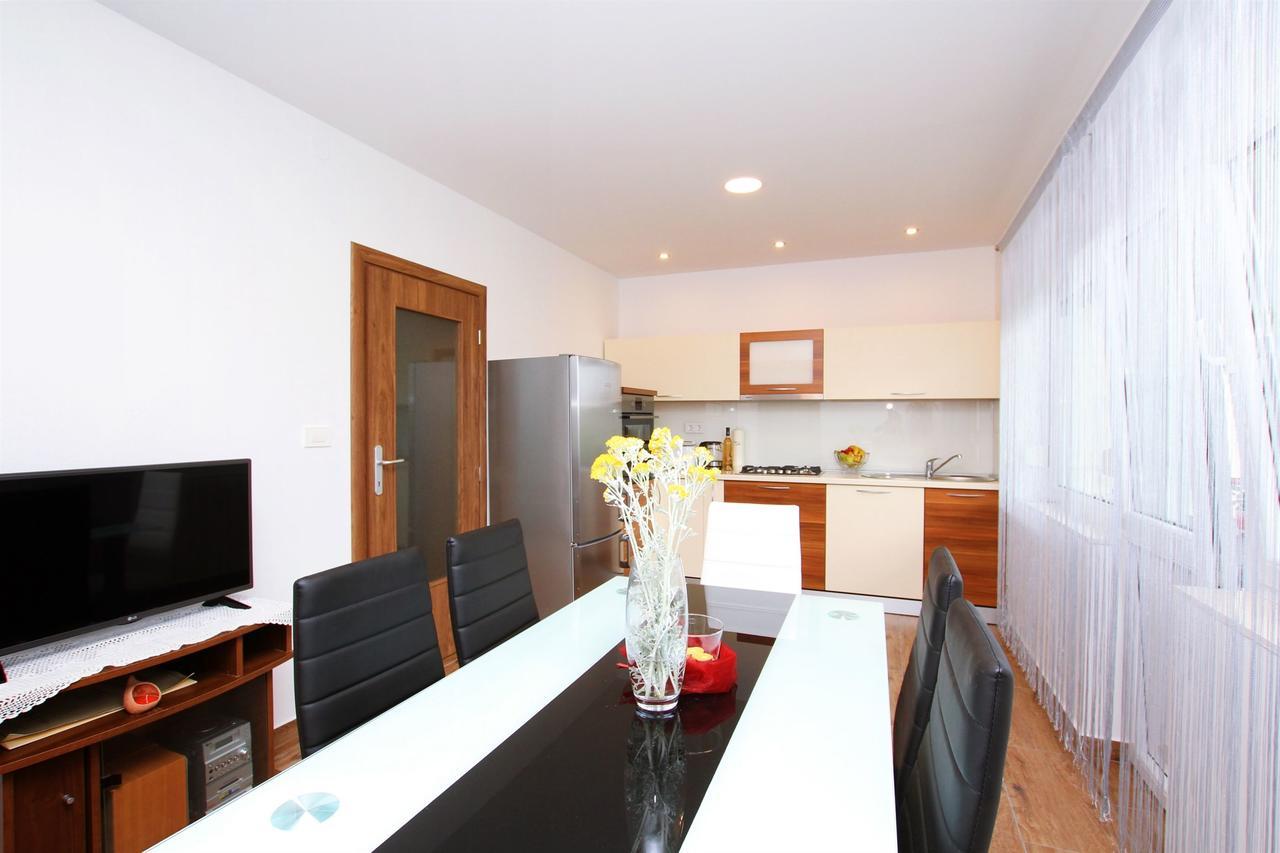 Apartment Anica Trogir Bagian luar foto